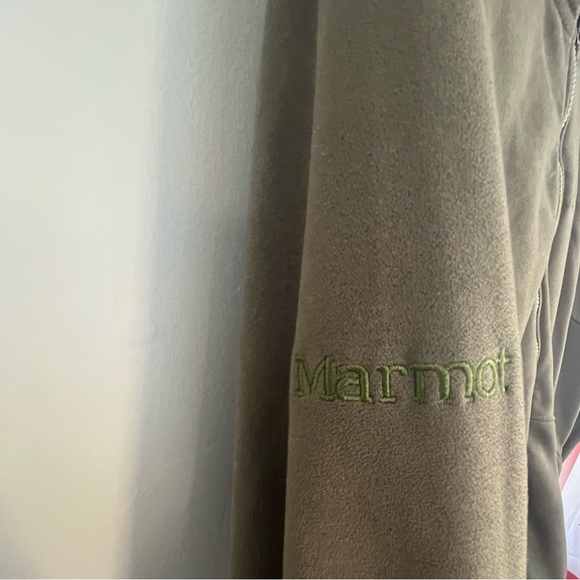 Preowned Men’s Large Marmot Full Zip Hoodie. - Picture 6 of 7